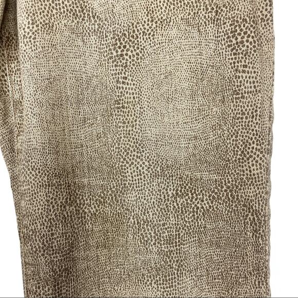 Chico’s Platinum Animal Print Jeans Chico’s Size 1 Standard Size 8 - Picture 4 of 9